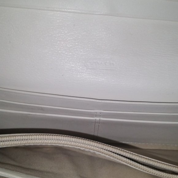 Vintage Coach signature heart wallet - Picture 4 of 8